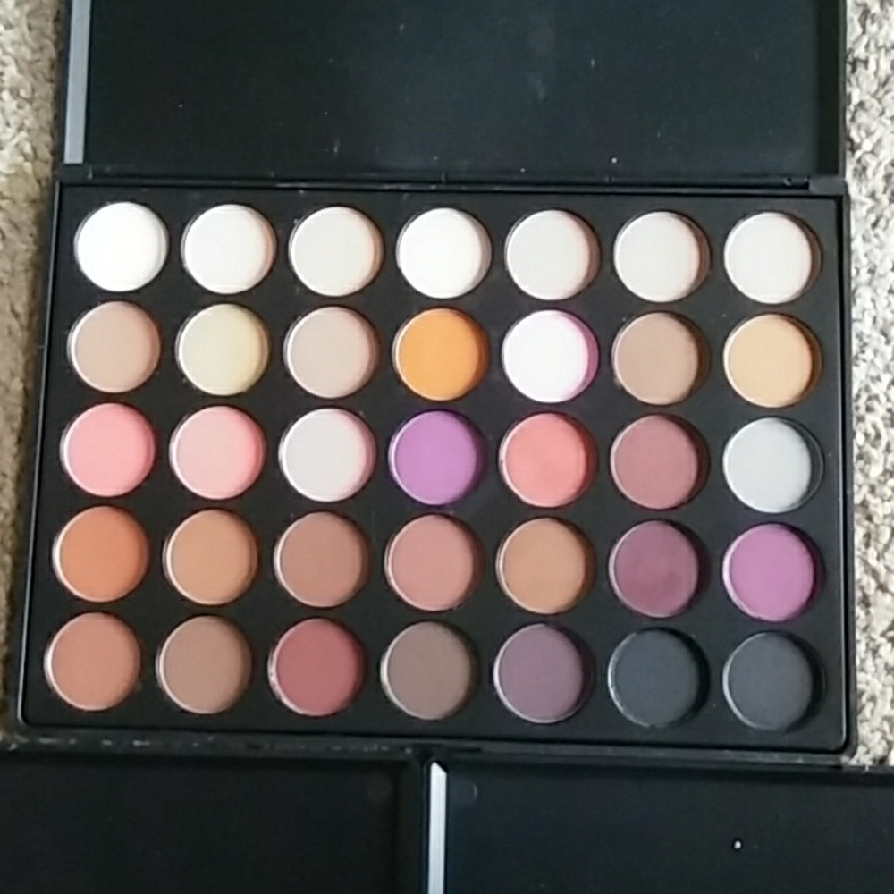 *** NOT FOR SALE*** 3 Morphe Pallets - Picture 2 of 4
